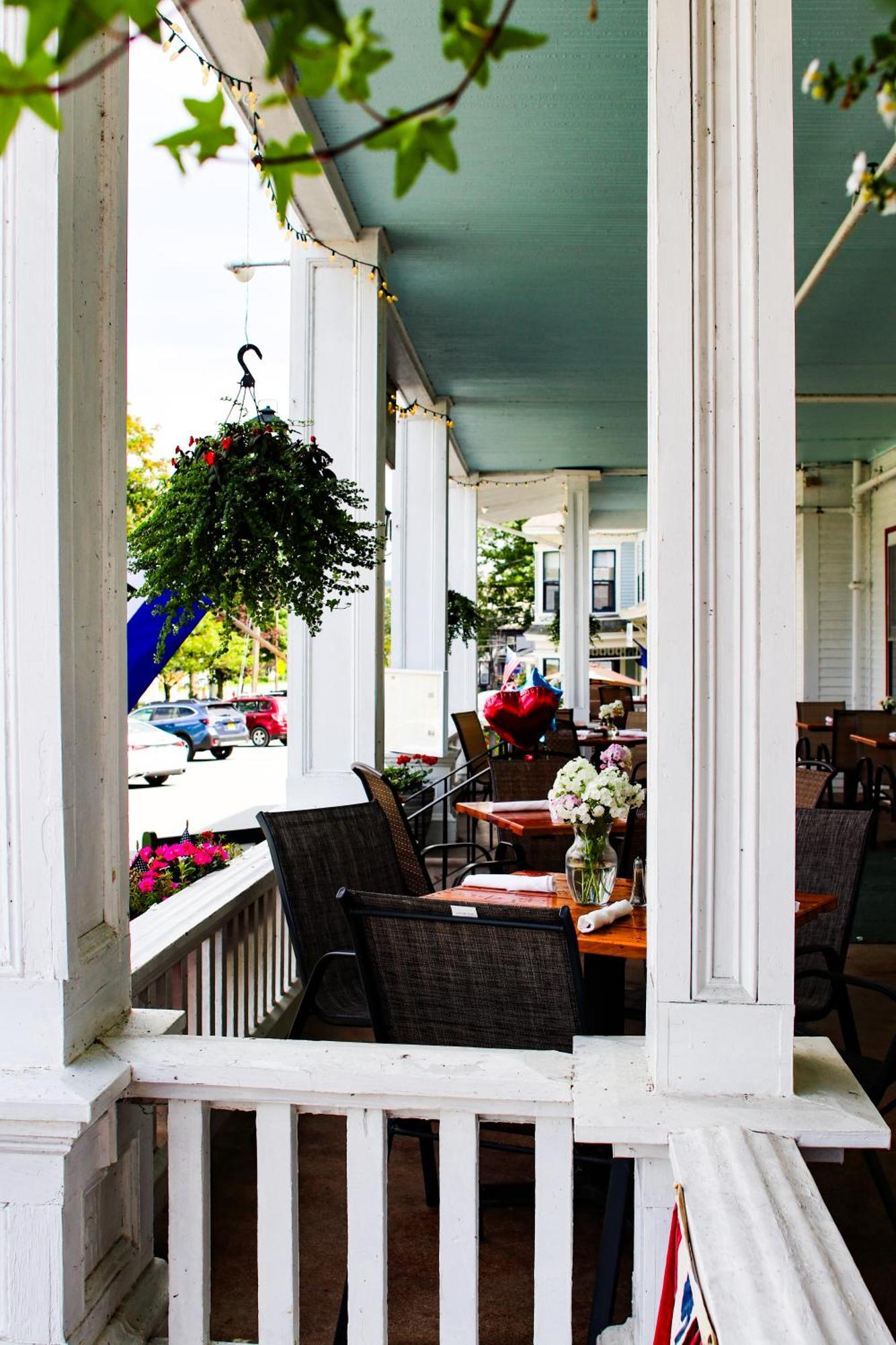 Fullerton Inn & Restaurant Chester Экстерьер фото