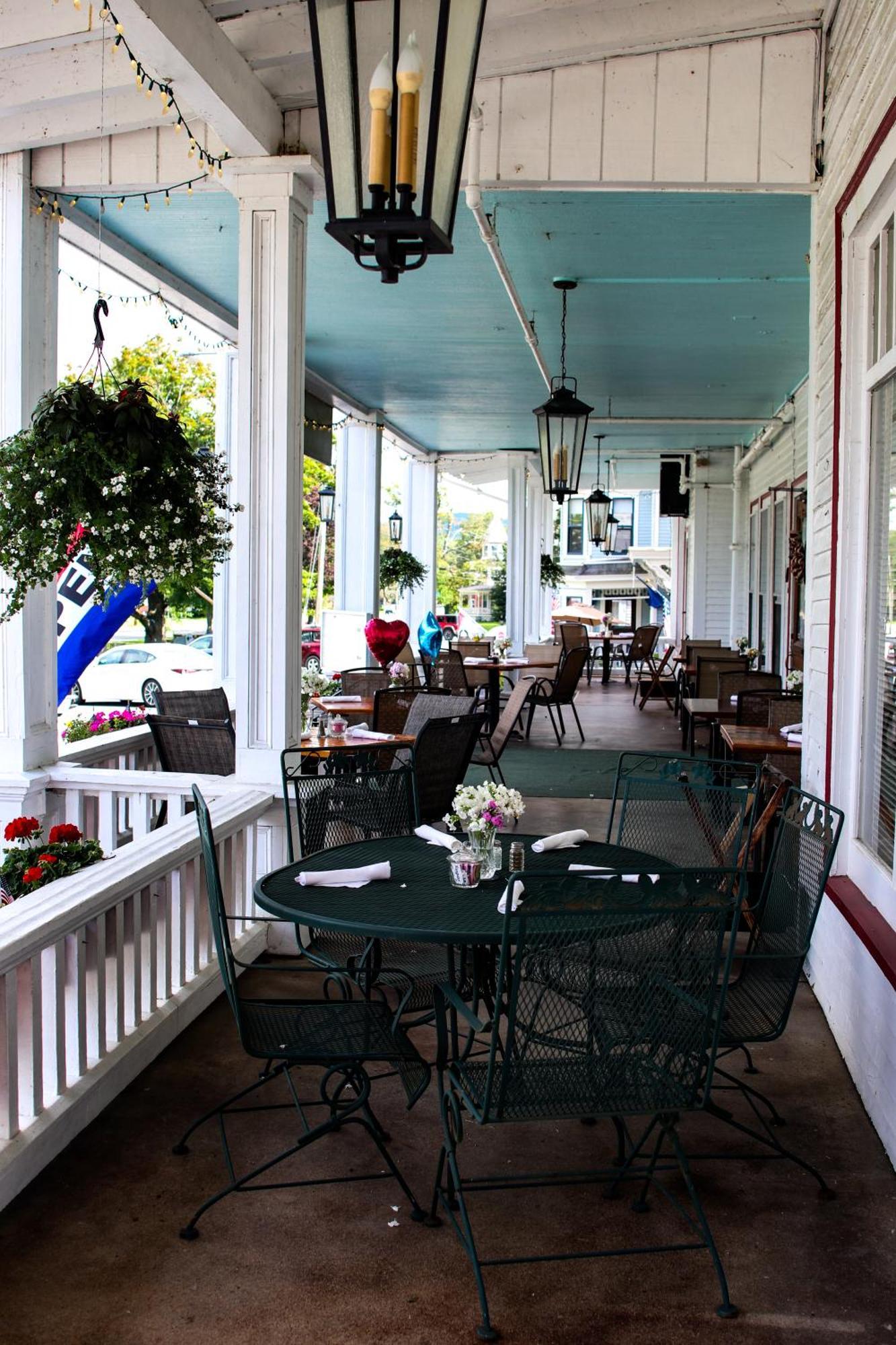Fullerton Inn & Restaurant Chester Экстерьер фото